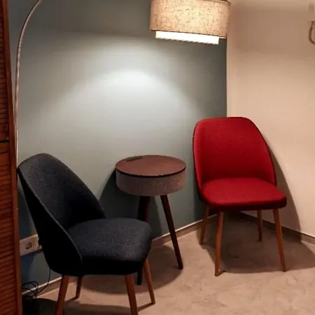 Stilvolle Moderne Unter Hohen Decken